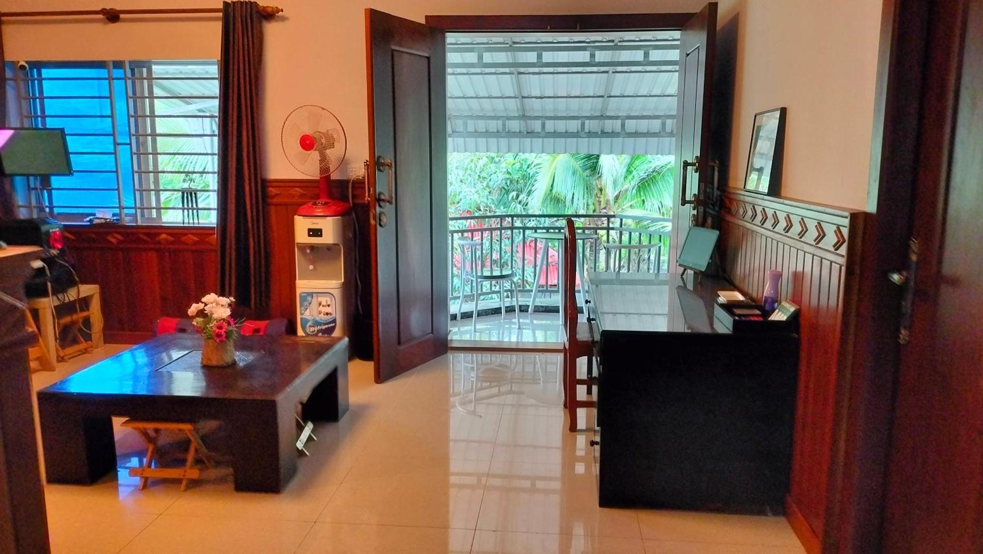 La Maison De Soriya - Work & Stay Kampot Εξωτερικό φωτογραφία